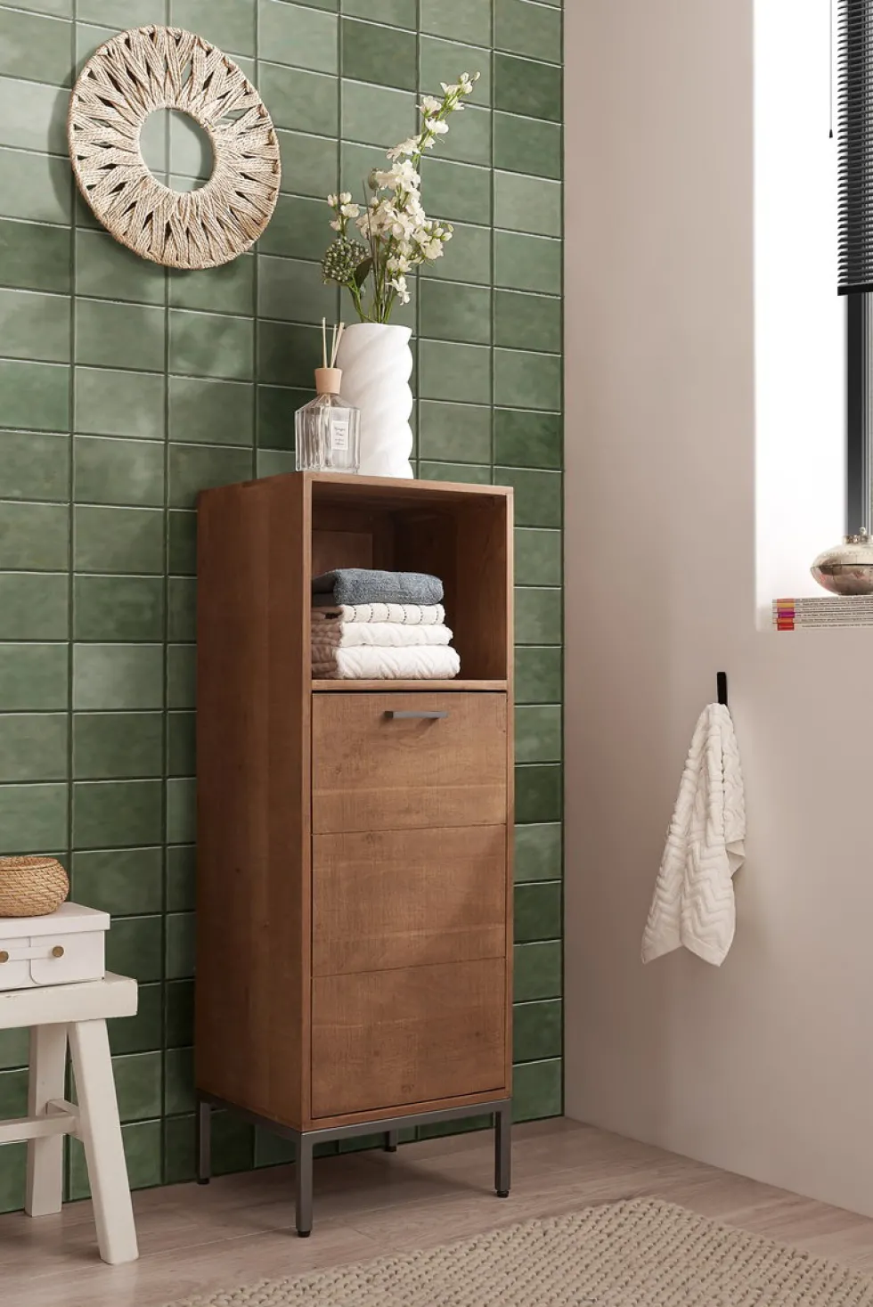 Badmidischrank 40x115cm "Winston" Akazie massiv sägerau offen