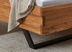 Doppelbett 'Amelie' 180x200cm Wildeiche massiv