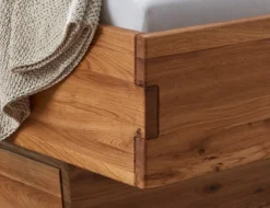 Doppelbett mit Schubkästen "Amelie" 200x200cm Wildeiche massiv