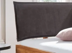 Doppelbett mit Schubkästen