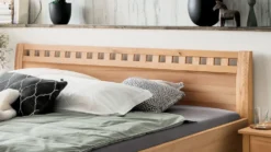 Doppelbett 'Modesto' 200x200cm Kernbuche geölt