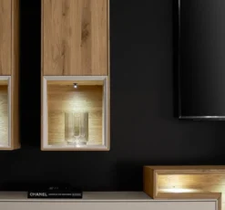 Wohnwand II 285cm 'Locarno' Wildeiche massiv & MDF creme inkl.Beleuchtung